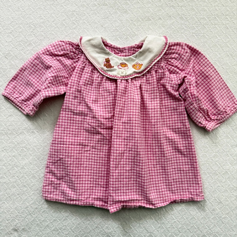 New Potatoes VTG Pink Gingham Tunic Dress with Embroidered Bear and Tea Set